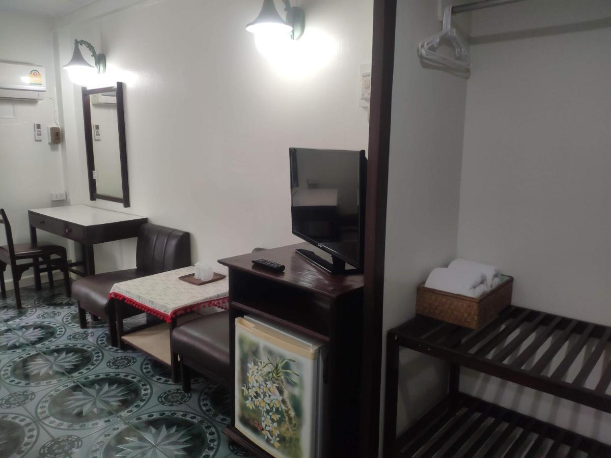 菖蒲卡酒店 清邁 外观 照片